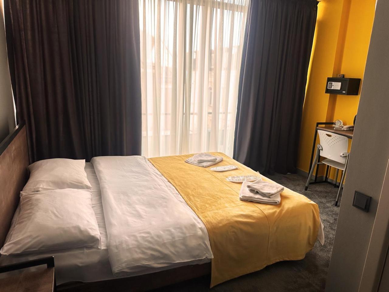 Diuma Hotel Тбілісі Екстер'єр фото