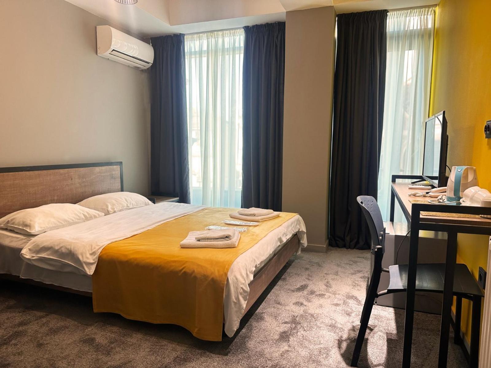 Diuma Hotel Тбілісі Екстер'єр фото