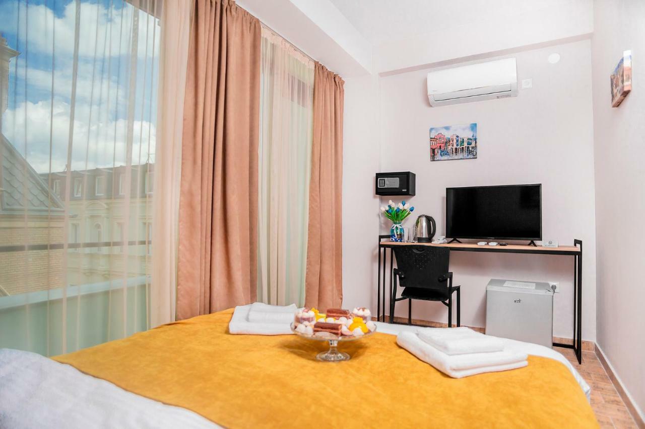 Diuma Hotel Тбілісі Екстер'єр фото