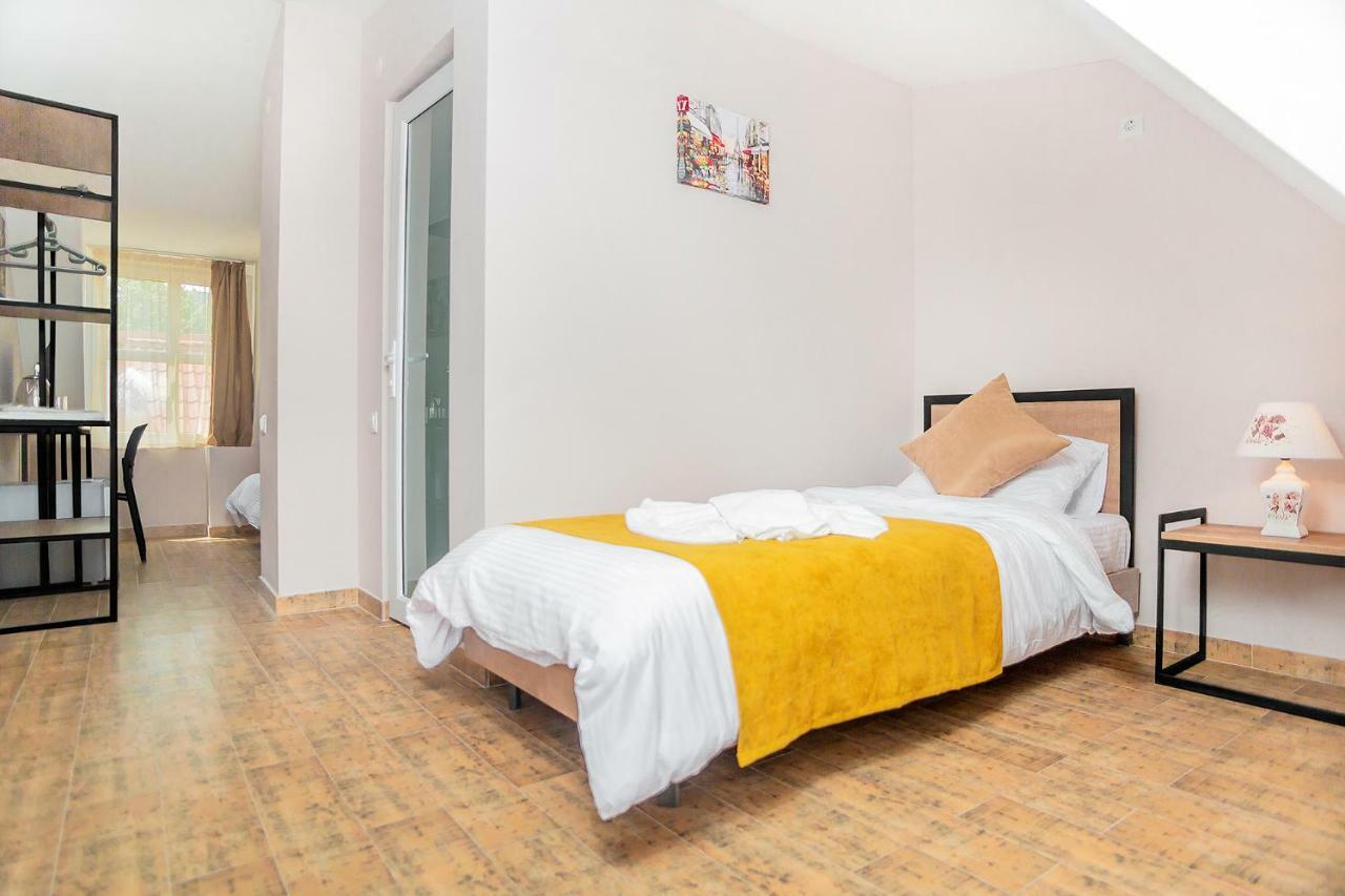 Diuma Hotel Тбілісі Екстер'єр фото
