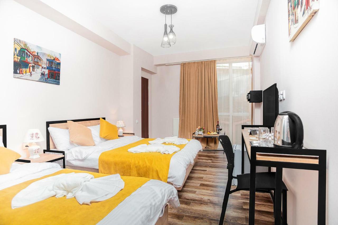 Diuma Hotel Тбілісі Екстер'єр фото