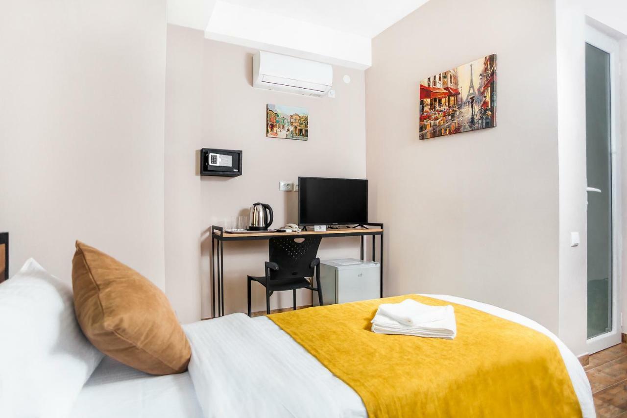 Diuma Hotel Тбілісі Екстер'єр фото